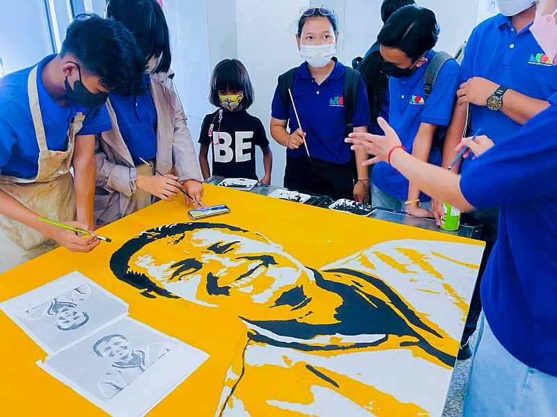 A New Teacher and Two Exhibitions: The Arts at Little Hearts 6 thearts7