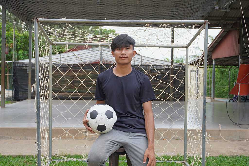 Noah on Mood Swings, Technology and Football