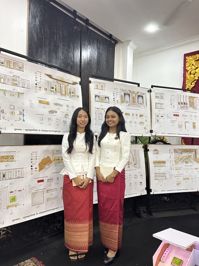 A Designer in the House: Ilay Graduates 3 Image 2